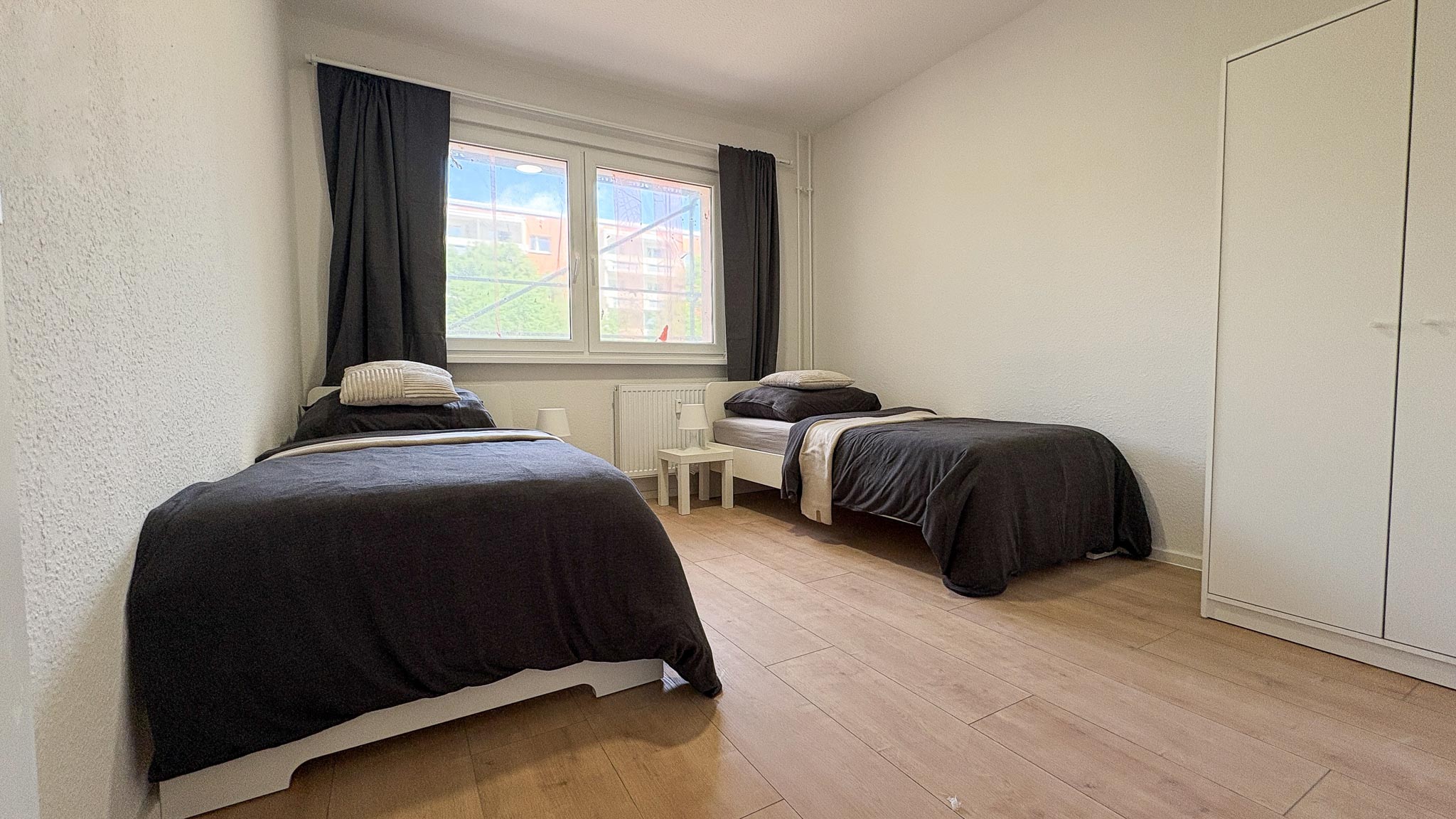 Doppelzimmer mit Nachttischen