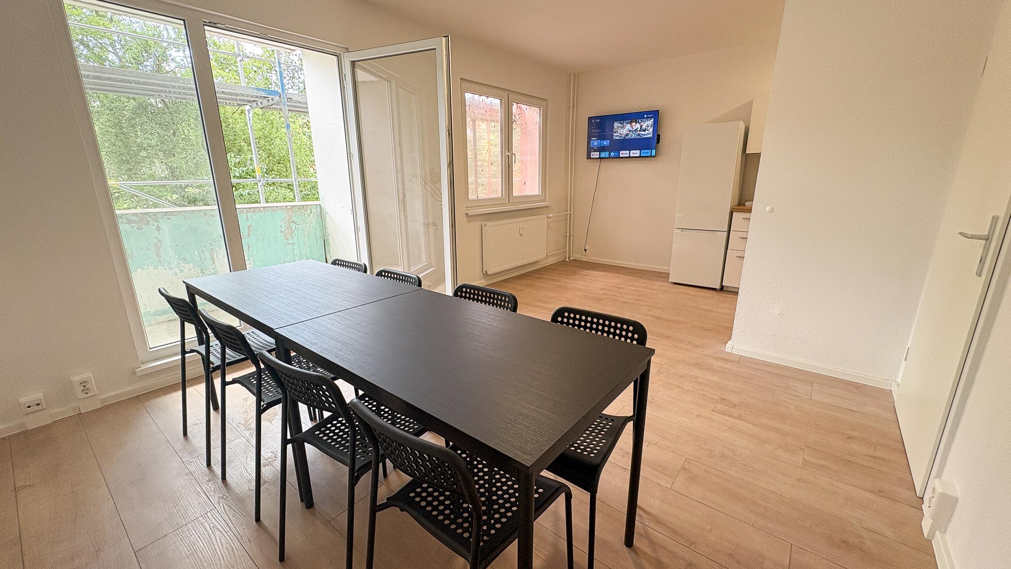 10 Bett Wohnung Halle - Premium Unterkunft für große Teams